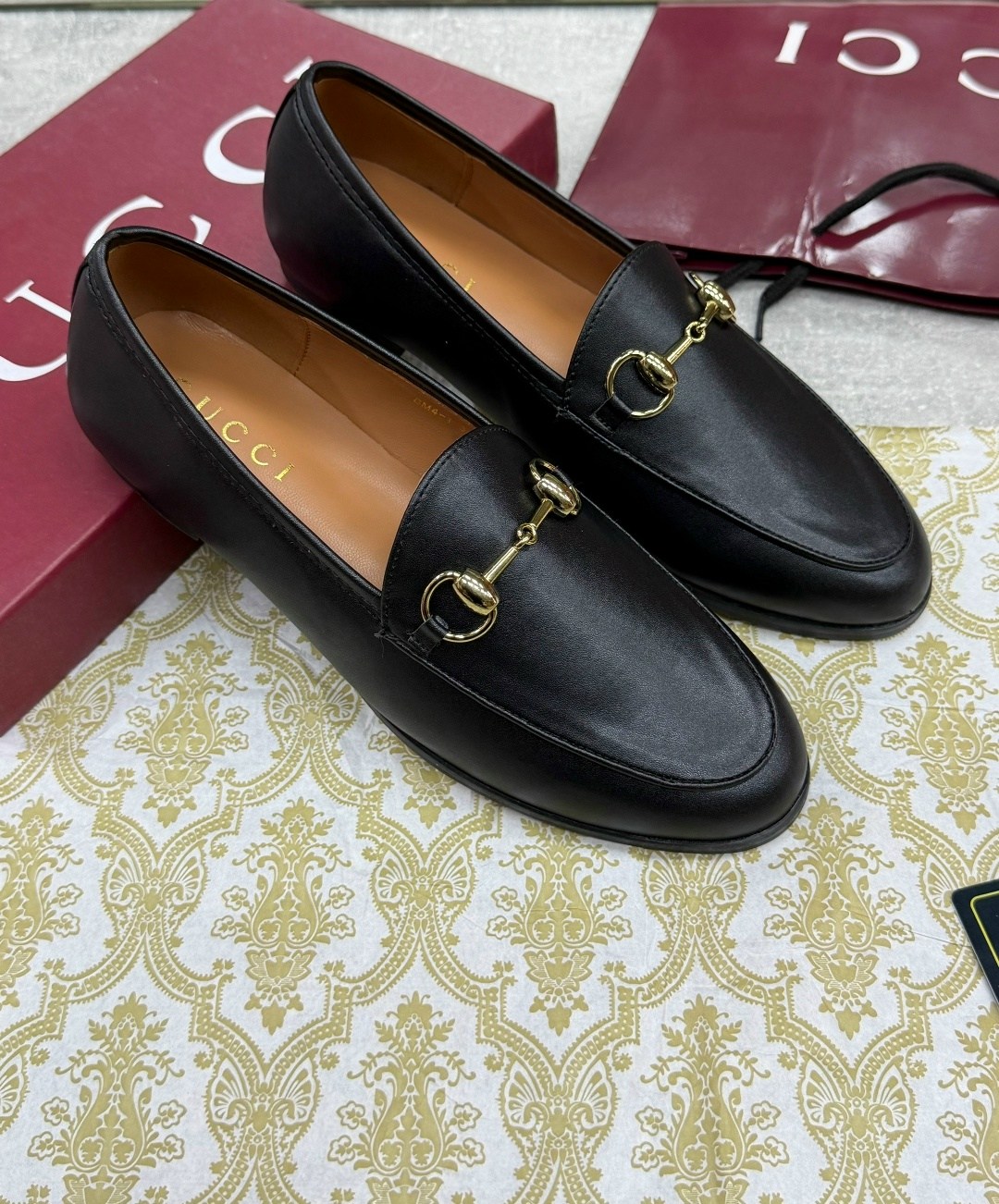 кожаные лоферы gucci jordaan horsebit коричневые,лоферы gucci,лоферы гуччи женские оригинал,лоферы женские gucci,гуччи лоферы