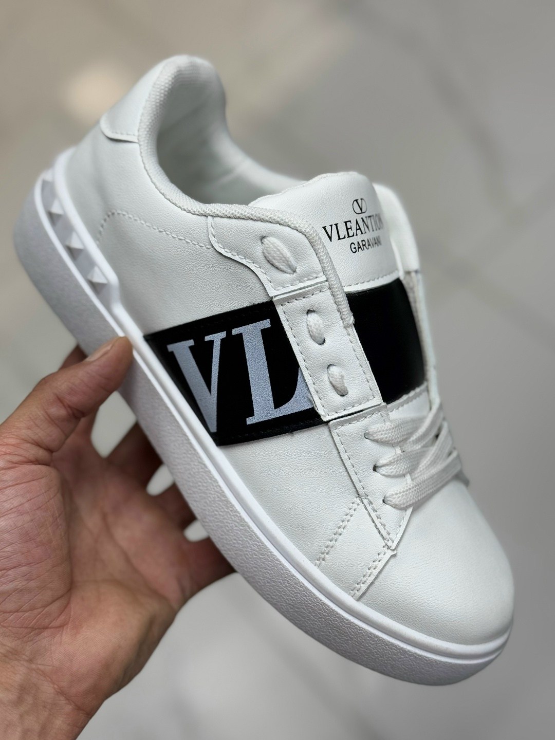 ,кеды valentino,valentino кроссовки,кроссовки женские valentino,кеды валентино