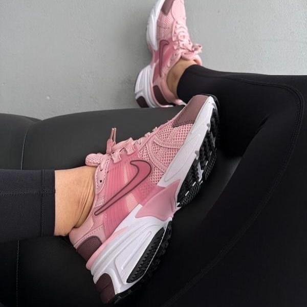 женские кроссовки nike,женские кроссовки,кроссовки, женская,спортивная