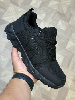 Кроссовки