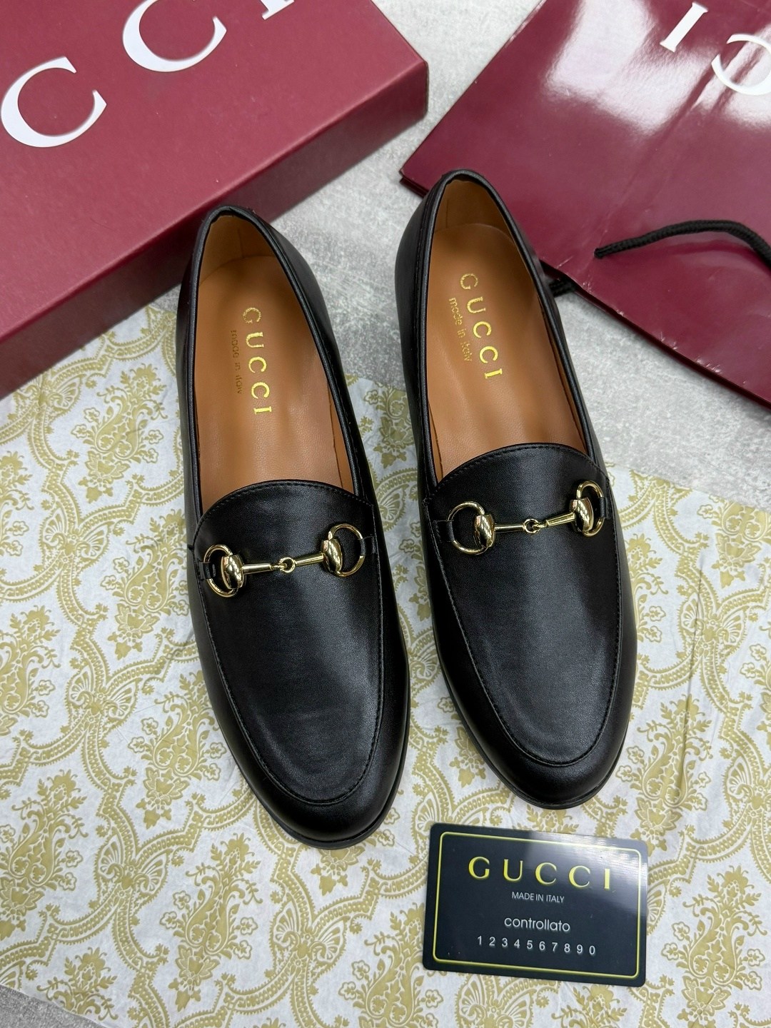кожаные лоферы gucci jordaan horsebit коричневые,лоферы gucci,лоферы гуччи женские оригинал,лоферы женские gucci,гуччи лоферы