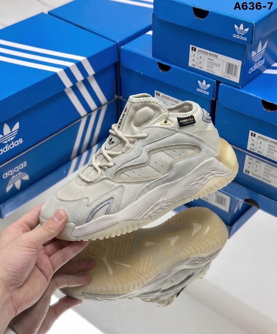 adidas yeezy boost 700 v 2,adidas yeezy boost 700,кроссовки адидас,кроссовки adidas,мужской кроссовки