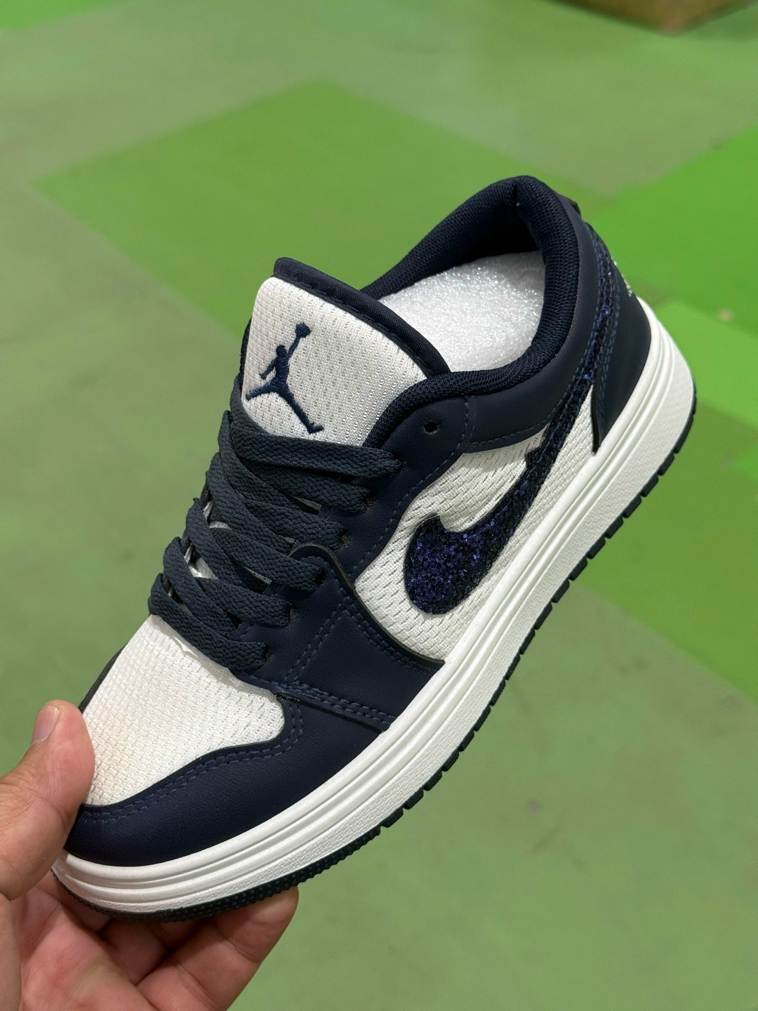 кроссовки,женские кроссовки, женская,спортивный ,кроссовки nike air jordan 1 low