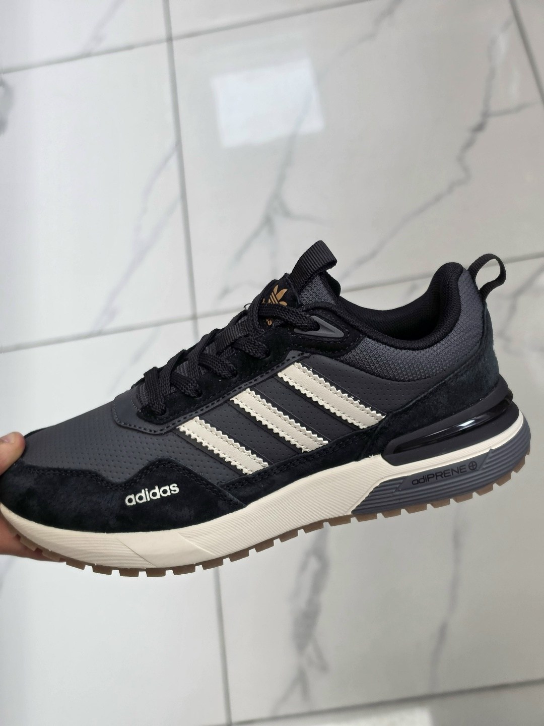 кроссовки adidas,adidas мужские кроссовки,кроссовки мужские летние adidas,зимние кроссовки мужские adidas,кроссовки адидас