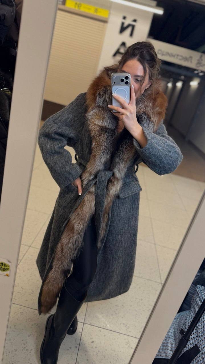 пальто с чернобуркой,пальто с мехом,пальто зимнее,шерстяное пальто,роскошное теплое меховое пальто с воротником из меха чернобурки