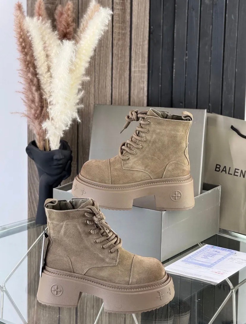 зимние ботинки на платформе с натуральным мехом balenciaga,ботинки осенние с натуральным мехом balenciaga,balenciaga зимние ботинки,ботинки balenciaga,ботинки зимние баленсиага elkami 274207586