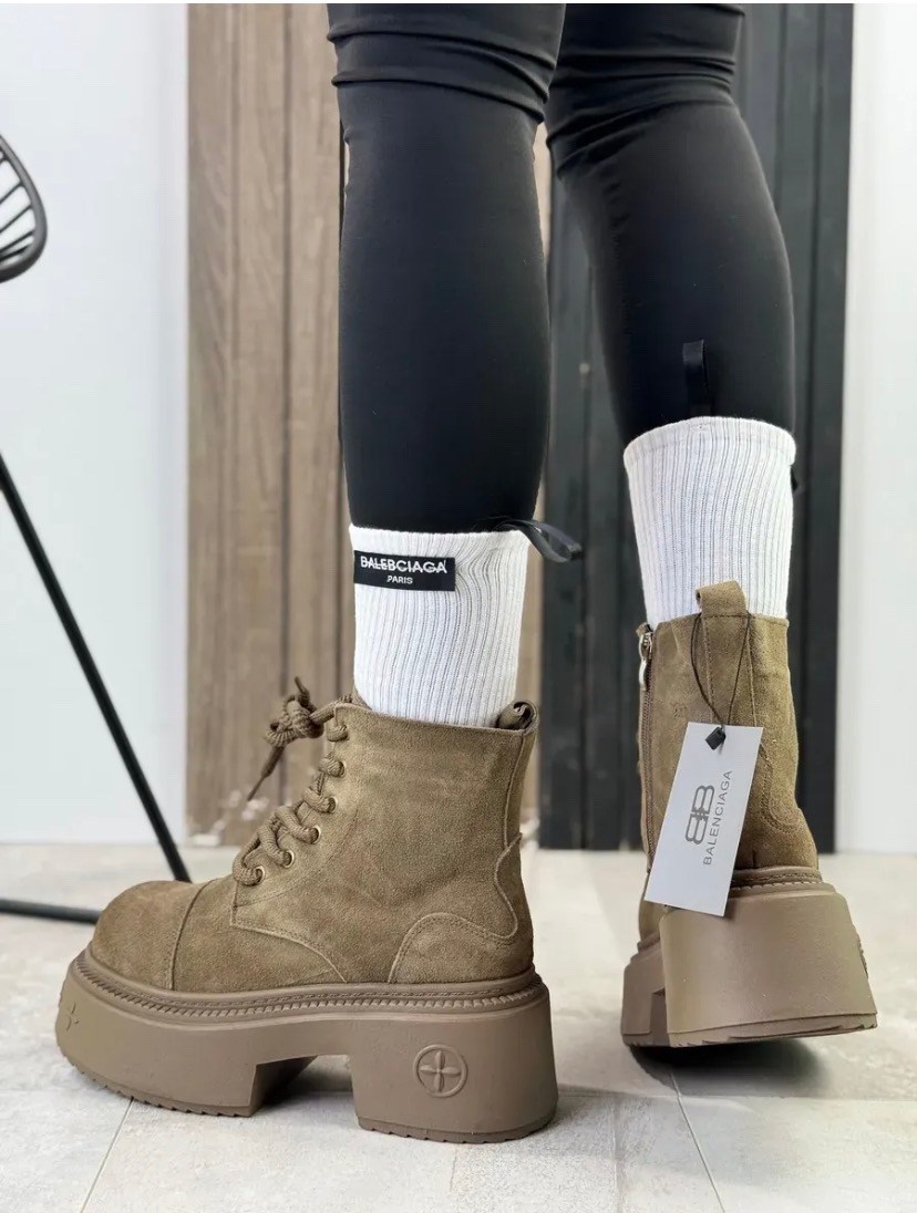 зимние ботинки на платформе с натуральным мехом balenciaga,ботинки осенние с натуральным мехом balenciaga,balenciaga зимние ботинки,ботинки balenciaga,ботинки зимние баленсиага elkami 274207586