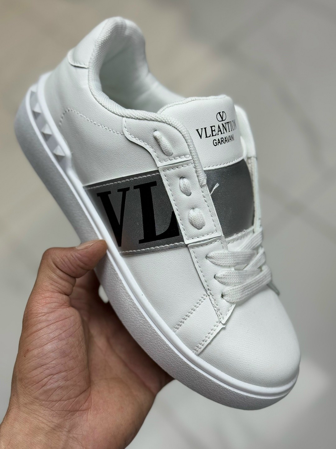 ,кеды valentino,valentino кроссовки,кроссовки женские valentino,кеды валентино