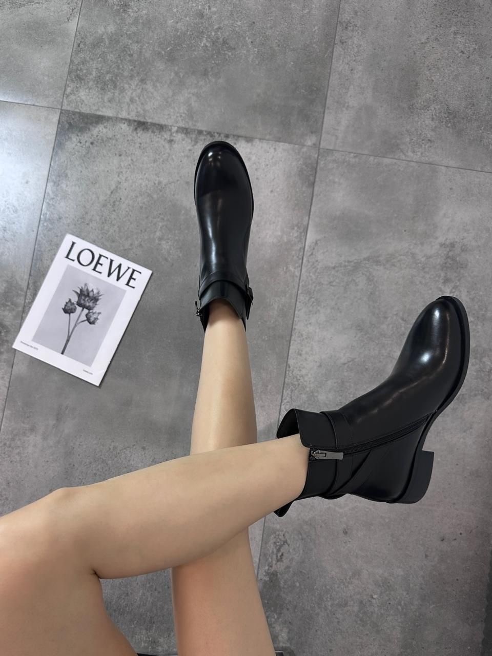 ,женские ботинки,ботинки модные,женская ,короткие сапоги