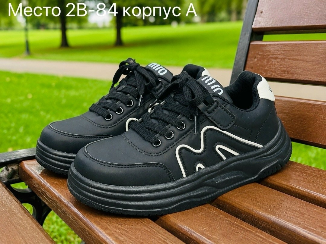 ,женские кроссовки,женская ,повседневная ,кроссовки закрытые