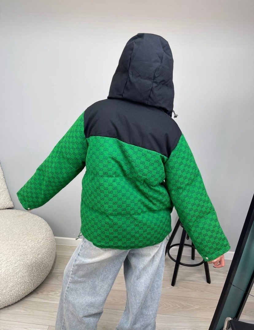 the north face gucci куртка зеленая,стеганая куртка gucci the north face x gucci,куртка gucci,куртка с монограммой gucci x the north face размер xl,куртка женская