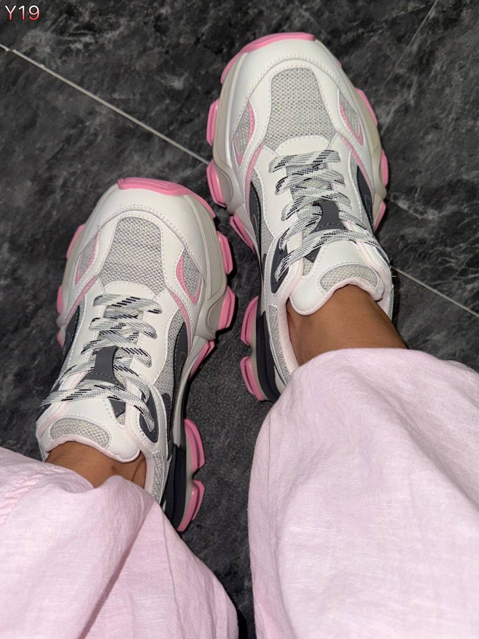 женские кроссовки balenciaga,balenciaga кроссовки,кроссовки женские,кроссовки баленсиага,женские кроссовки balenciaga 3xl серебристые с розовым