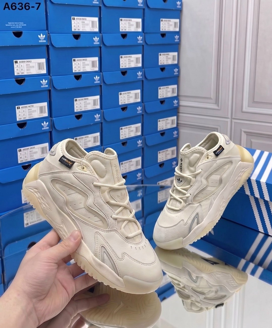 adidas yeezy boost 700 v 2,adidas yeezy boost 700,кроссовки адидас,кроссовки adidas,мужской кроссовки