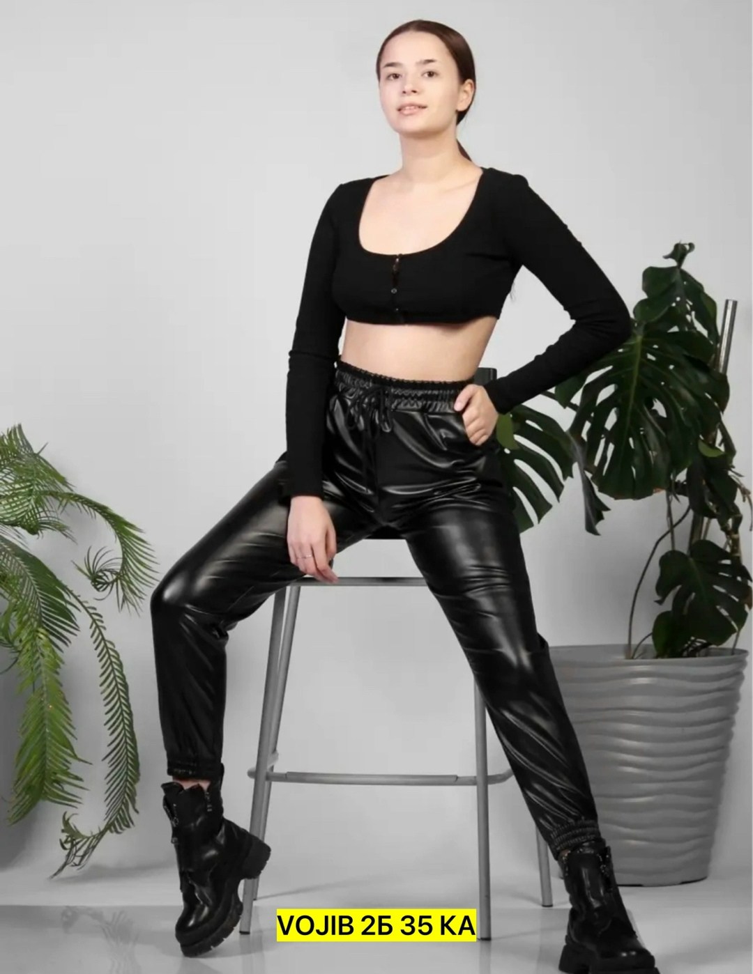 джоггеры кожаные tur stil,джоггеры кожаные с начеса,джоггеры кожаные,брюки из экокожи женские,женские кожаные брюки