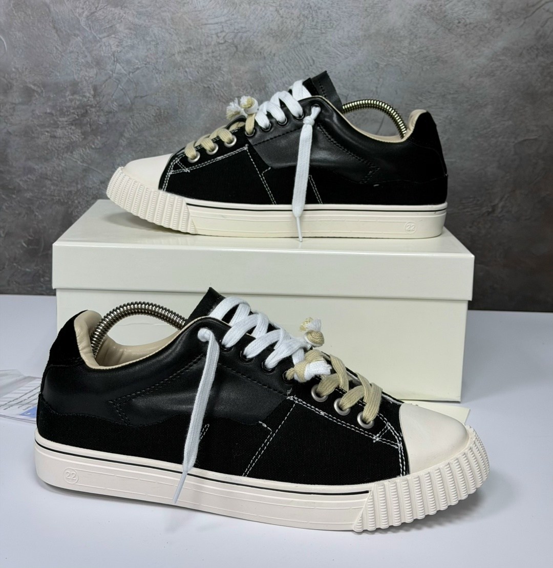 кеды maison margiela evolution,кеды new evolution с низким берцем maison margiela черный,,чёрные женские комбинированные кеды maison margiela,кеды new evolution maison margiela черный