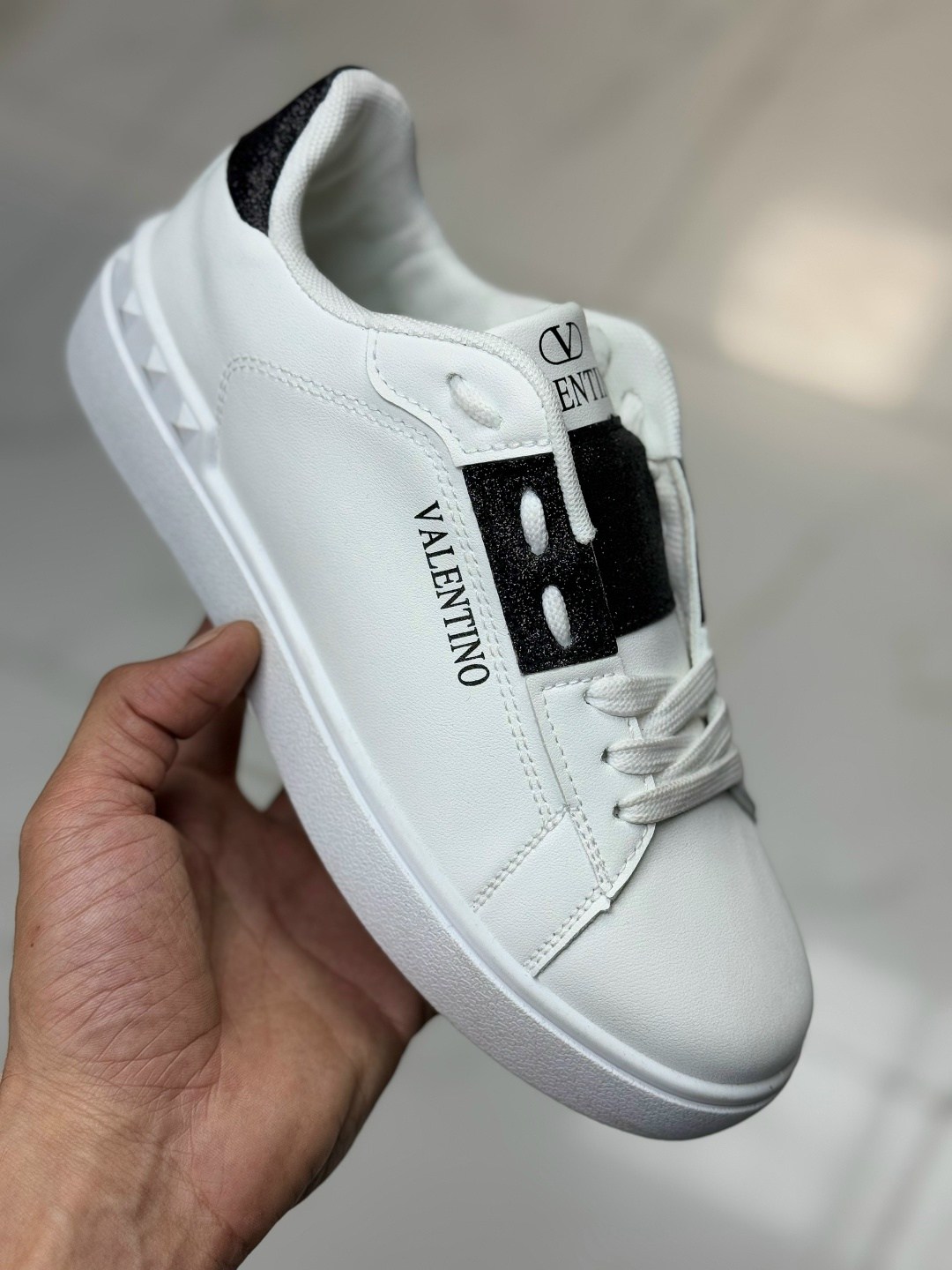 ,кеды valentino,valentino кроссовки,кроссовки женские valentino,кеды валентино