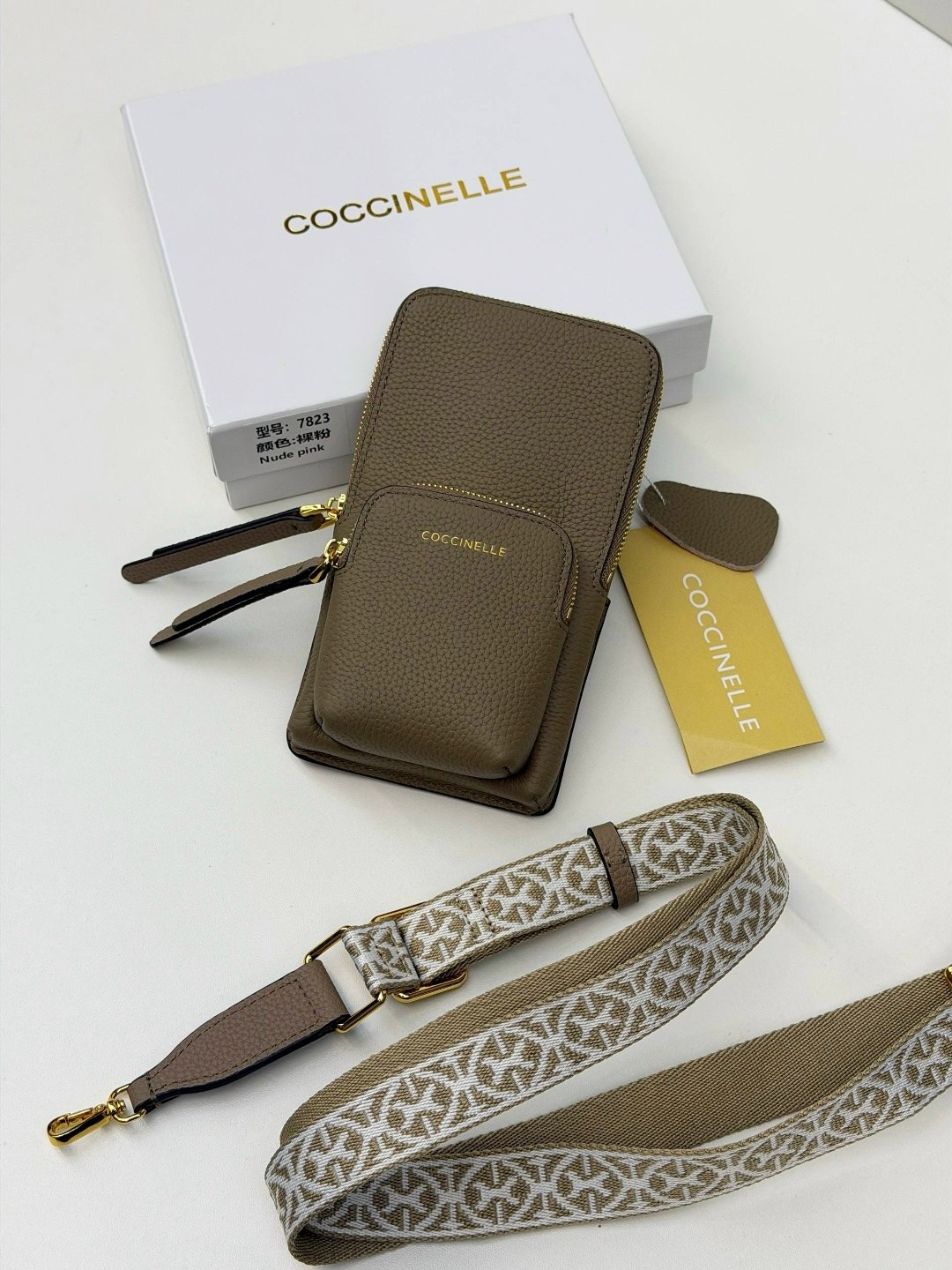 сумка coccinelle,сумочка для телефона,сумка,женская сумка coccinelle,сумка через плечо coccinelle
