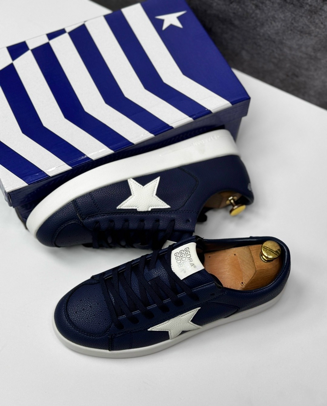 ,converse one star pro ox,кроссовки мужские женские,converse one star,кроссовки адидас 2026