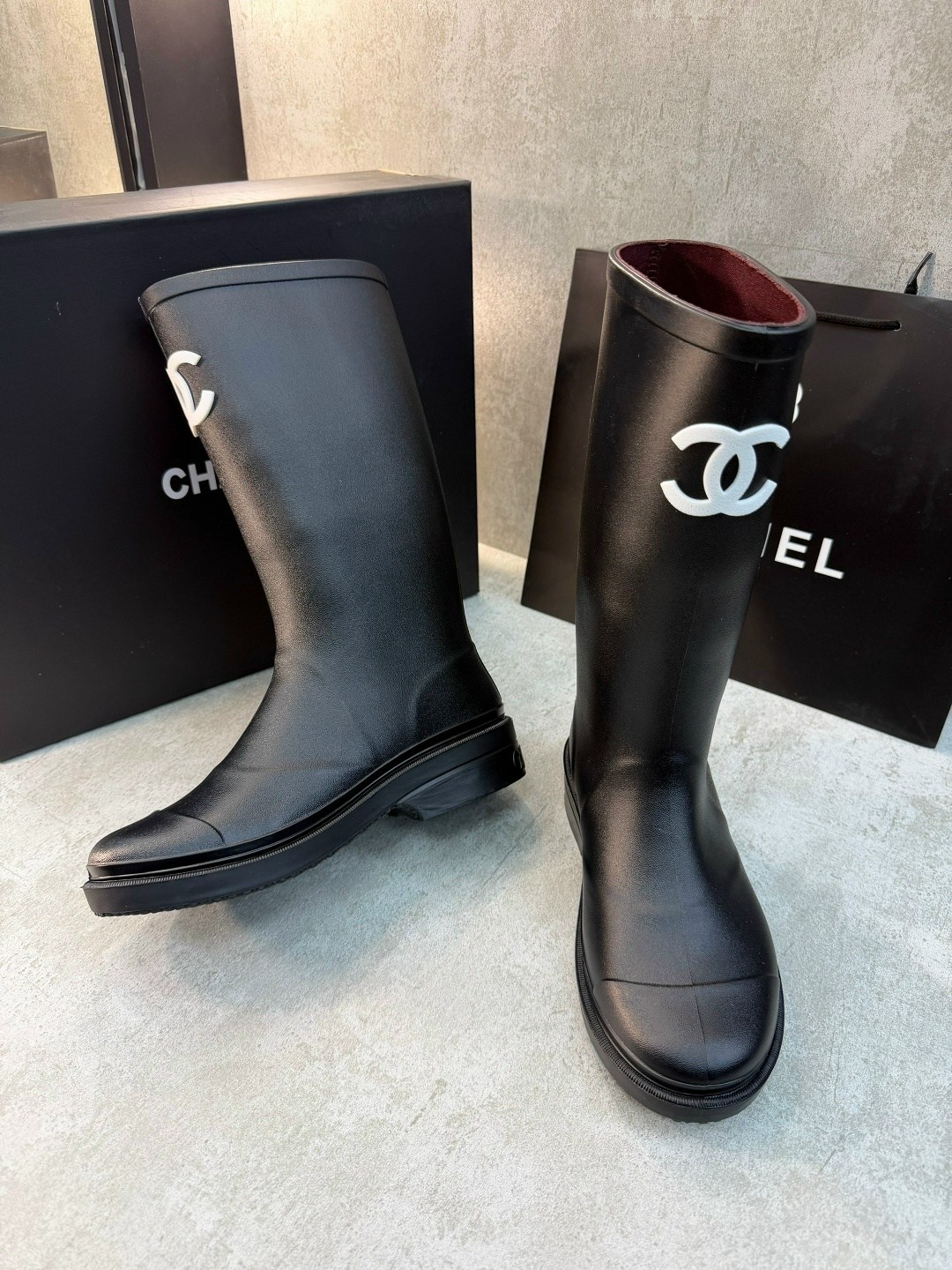 резиновые сапоги chanel,шанель сапоги резиновые,сапоги chanel,резиновые сапоги,женские резиновые сапоги