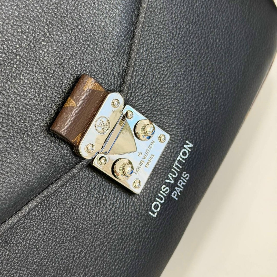 сумка женская louis vuitton,сумка louis vuitton,louis vuitton сумка на плечо,женская сумка louis vuitton lockme a125261 22/16 см чёрная,женская кожаная сумка louis vuitton темно-коричневая с логотипам
