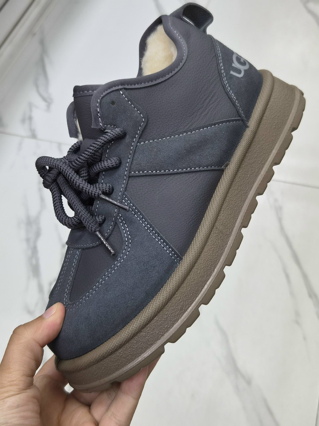,кроссовки ugg,женские зимние кроссовки,кроссовки на меху,зимняя