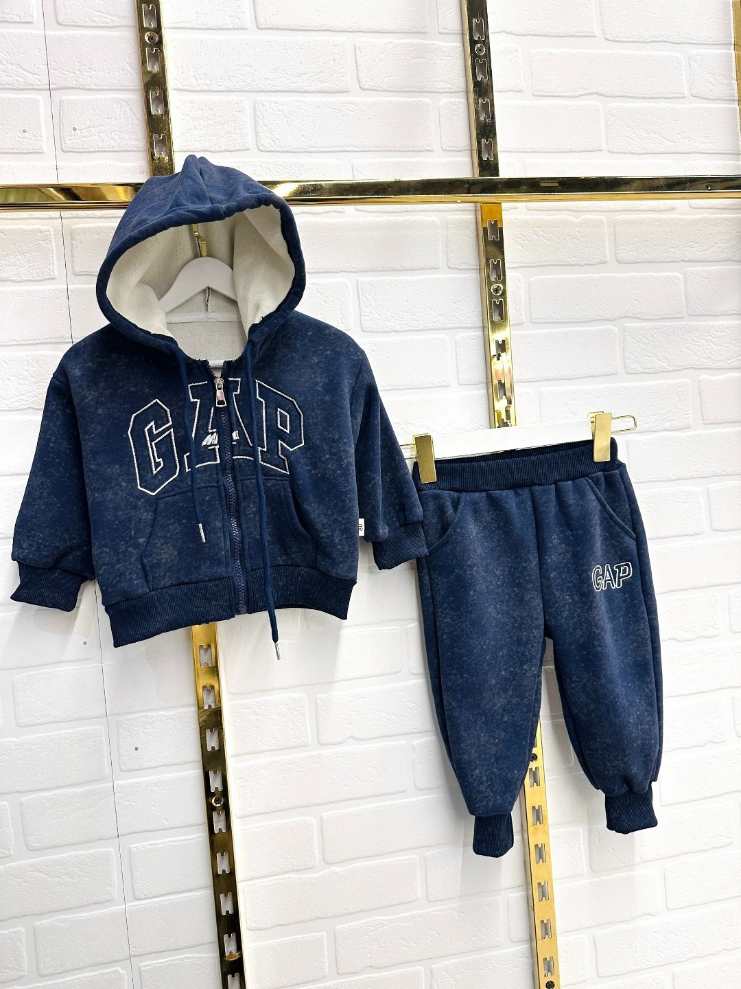 спортивный костюм gap,спортивный костюм на мальчика,спортивные костюм,одежда для мальчика,спортивный костюм детский