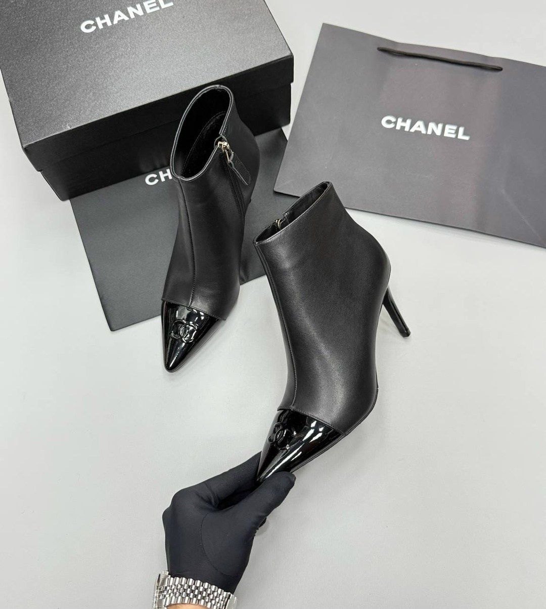 ботильоны chanel,черные кожаные ботильоны chanel,черные кожаные ботильоны chanel арт. 45k49s33,ботильоны шанель,черные кожаные ботильоны chanel lm-21681