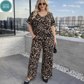 Костюм