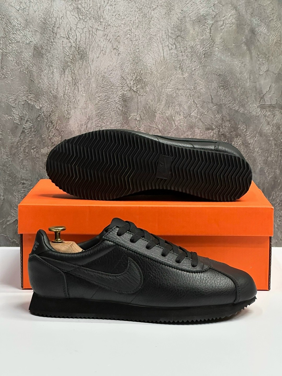 кроссовки мужские nike cortez,кроссовки nike nike classic cortez leather,nike classic cortez leather,мужские nike classic cortez кожаные черные кроссовки,кроссовки nike cortez