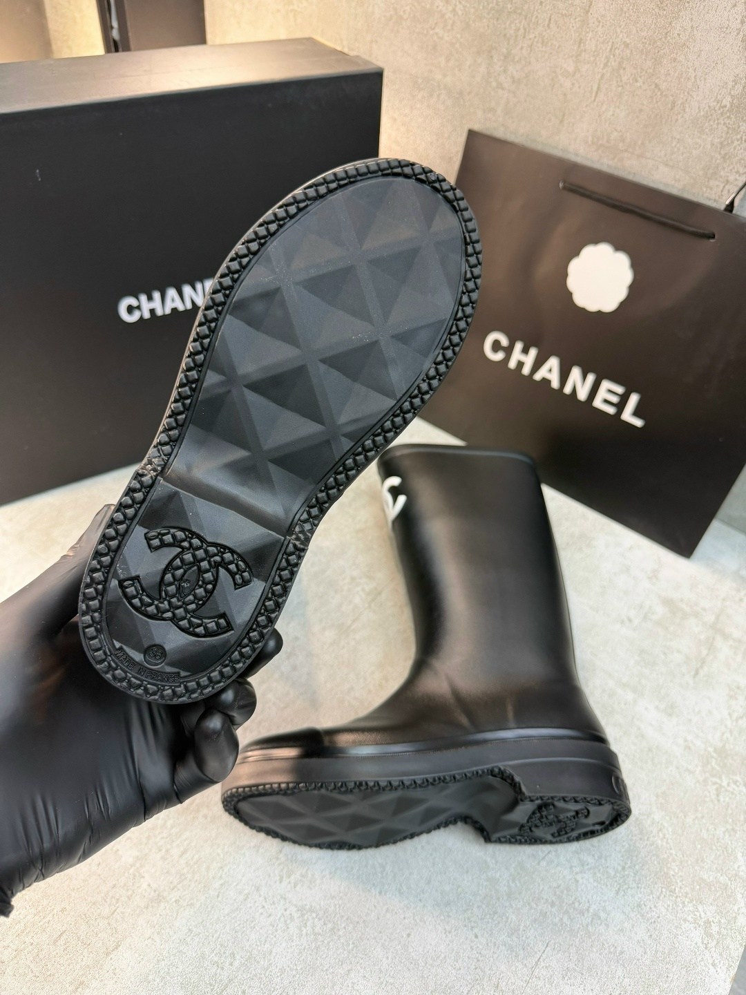 резиновые сапоги chanel,шанель сапоги резиновые,сапоги chanel,резиновые сапоги,женские резиновые сапоги