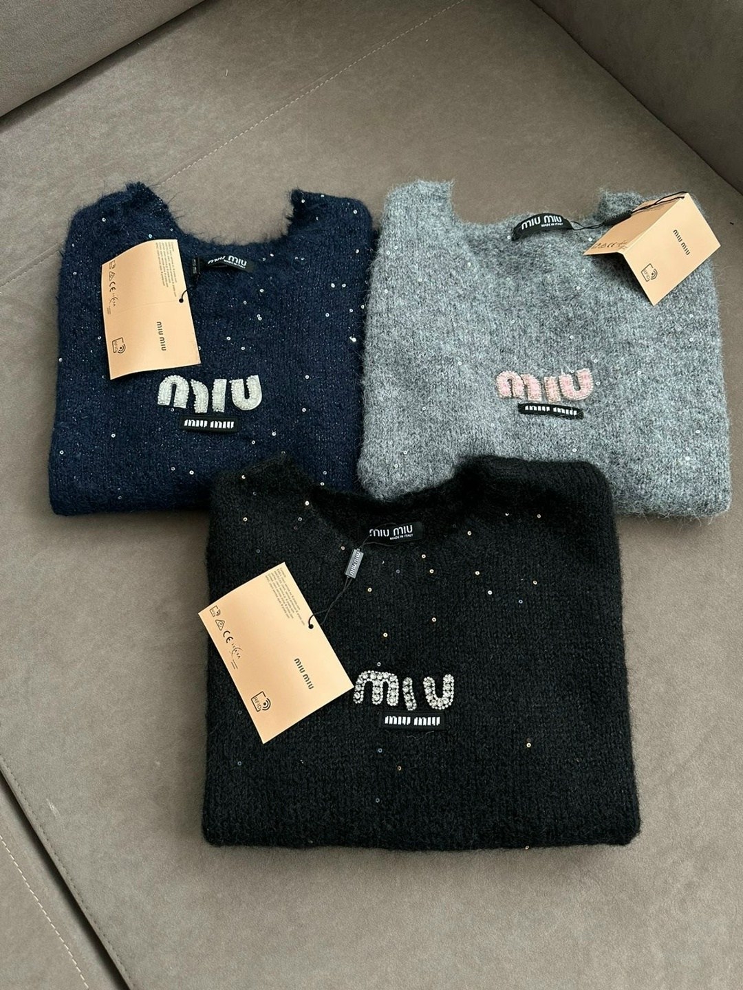 свитер miu miu,джемпер с пайетками,свитера женские,свитер,джемпер женский