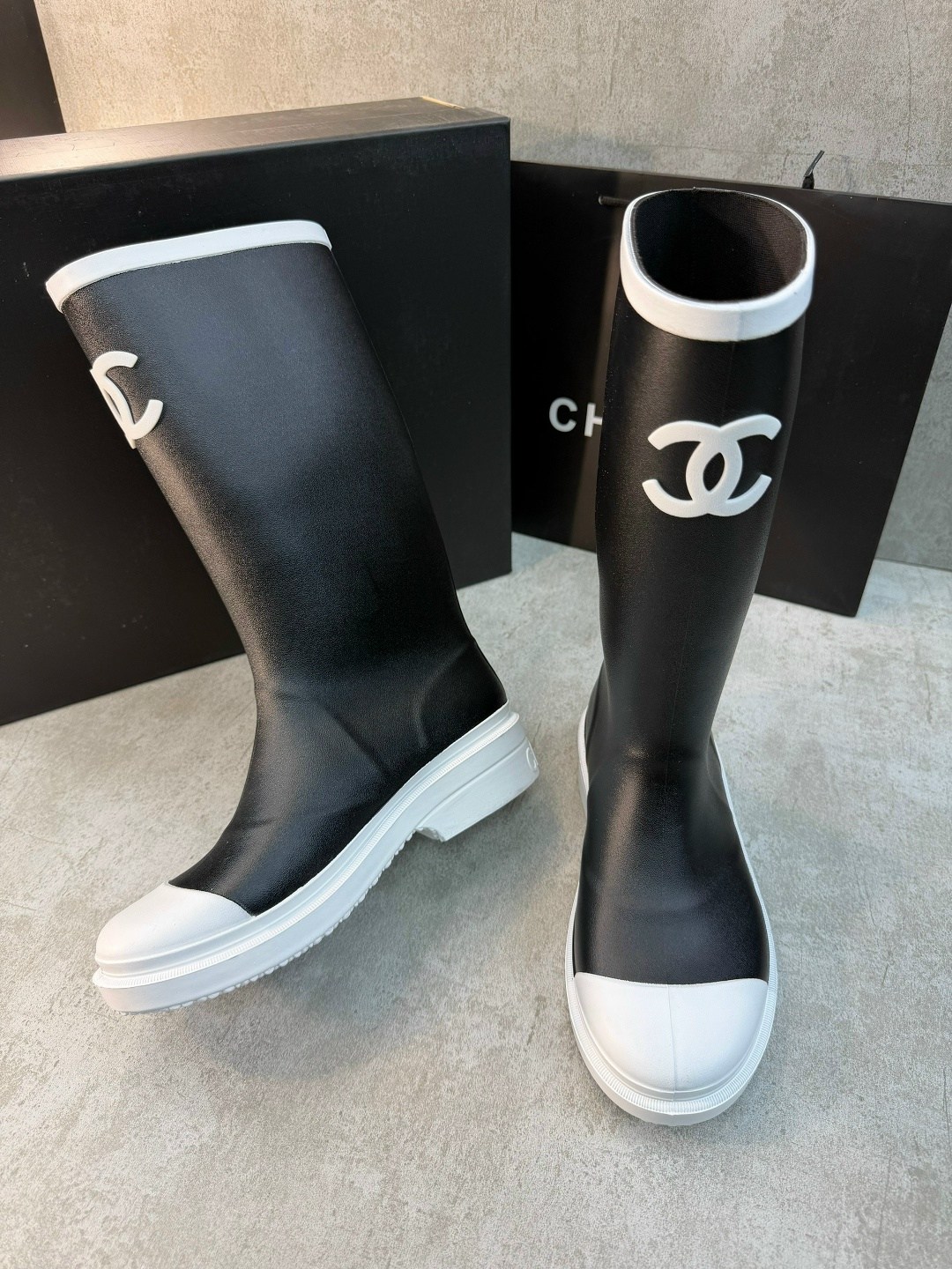 резиновые сапоги chanel,шанель сапоги резиновые,сапоги chanel,резиновые сапоги,женские резиновые сапоги