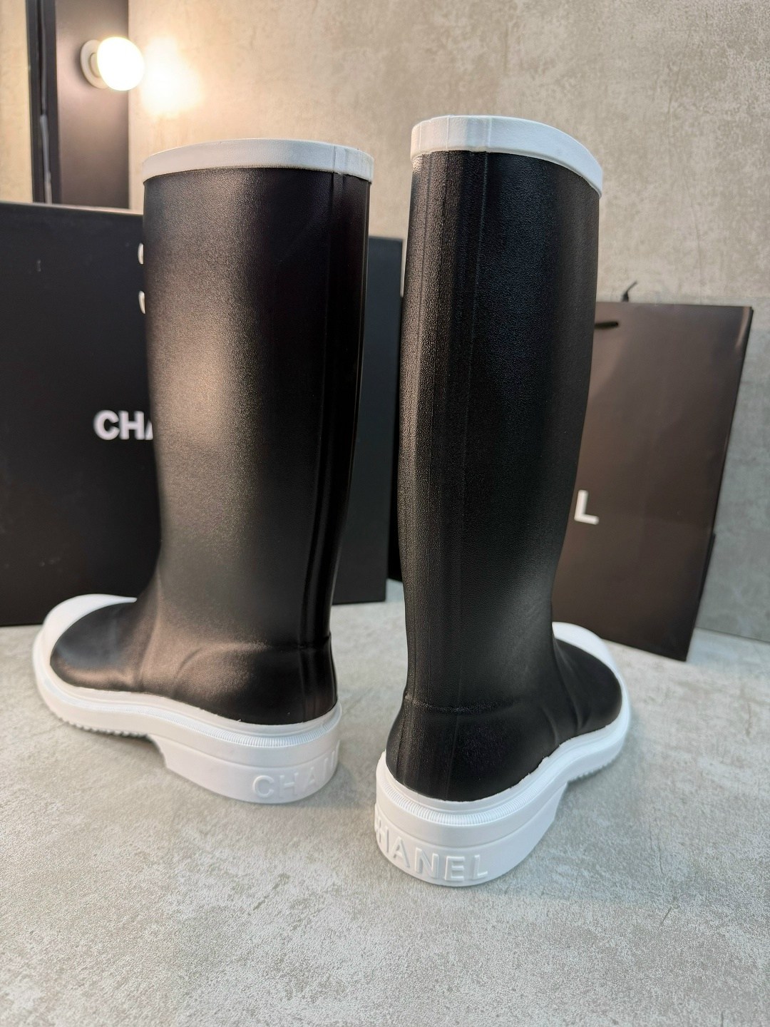 резиновые сапоги chanel,шанель сапоги резиновые,сапоги chanel,резиновые сапоги,женские резиновые сапоги