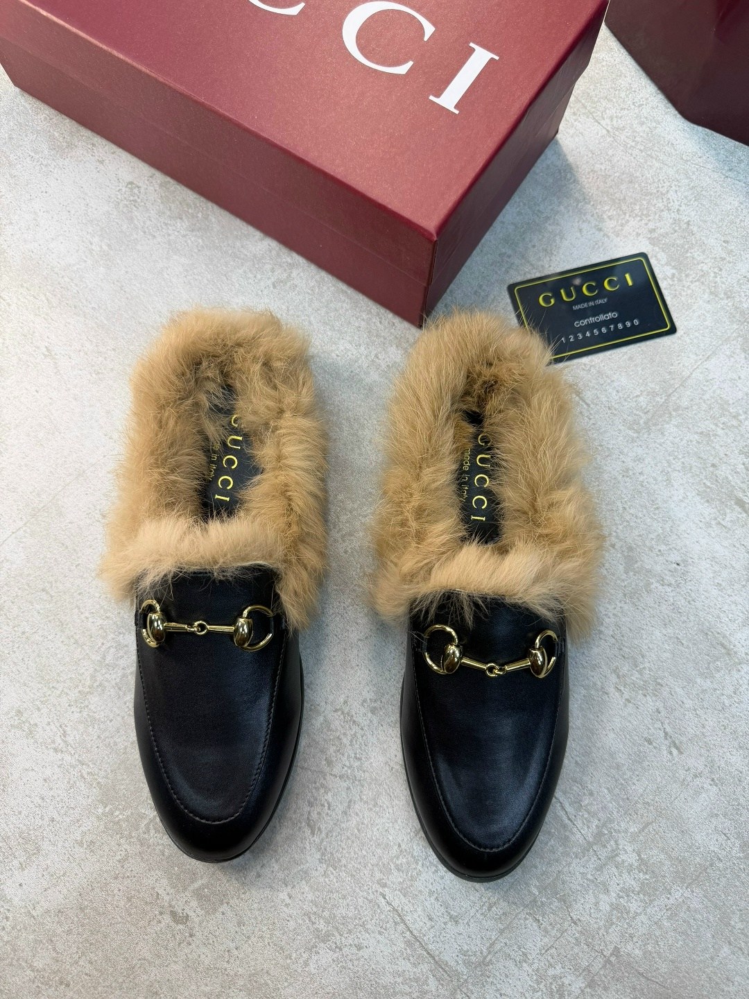 мюли gucci,кожаные лоферы gucci,элегантные меховые лоферы от gucci,лоферы гуччи женские,женские лоферы gucci