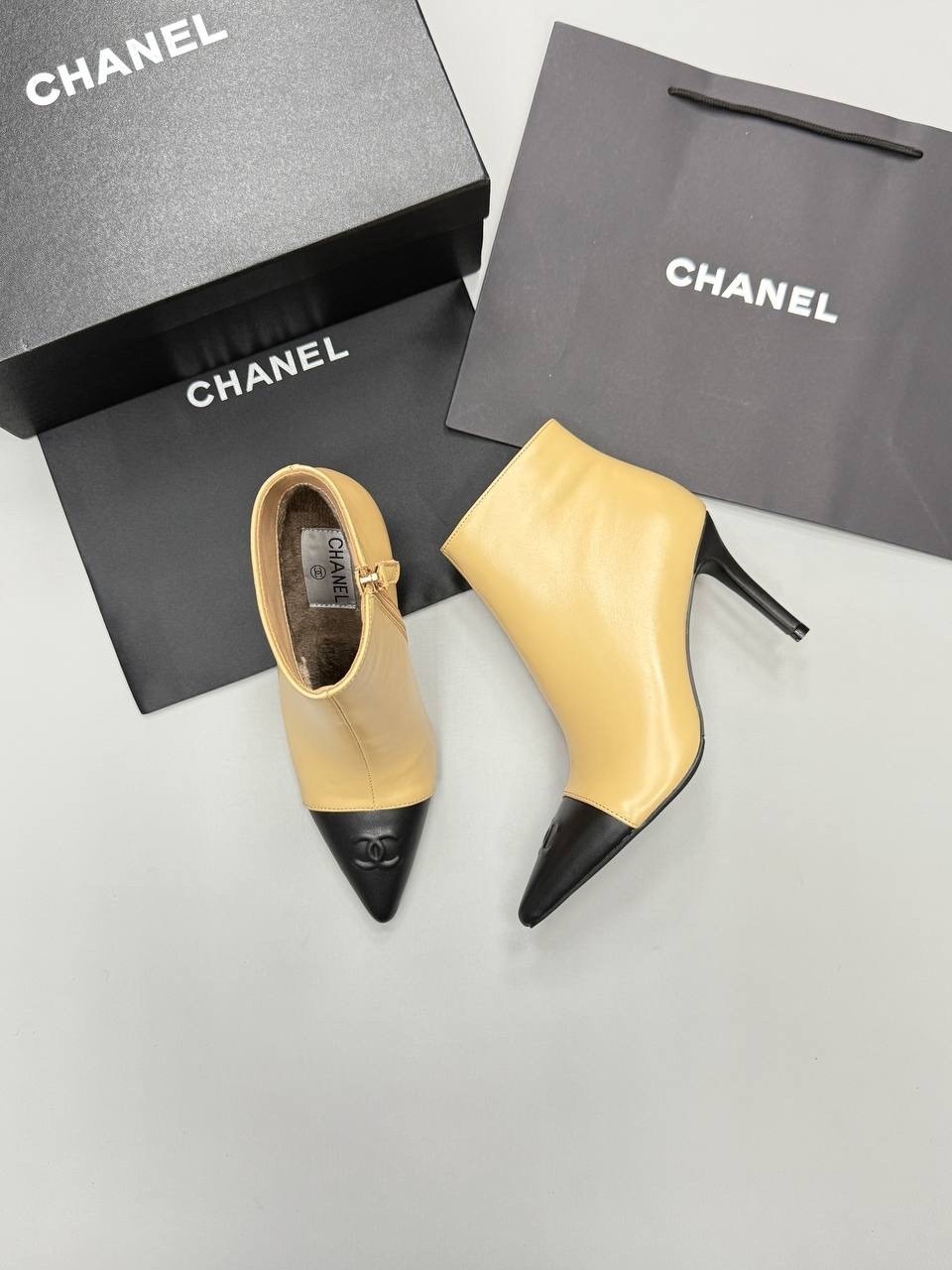 ботильоны chanel,черные кожаные ботильоны chanel,черные кожаные ботильоны chanel арт. 45k49s33,ботильоны шанель,черные кожаные ботильоны chanel lm-21681