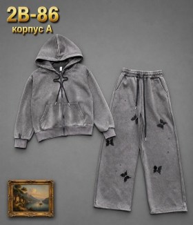 Костюм