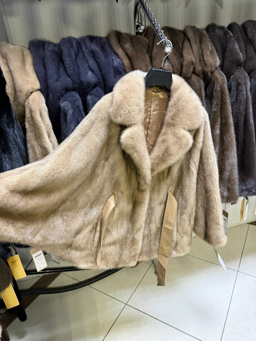 шубка,шуба,норковая шуба,женская шуба,полушубок норковый