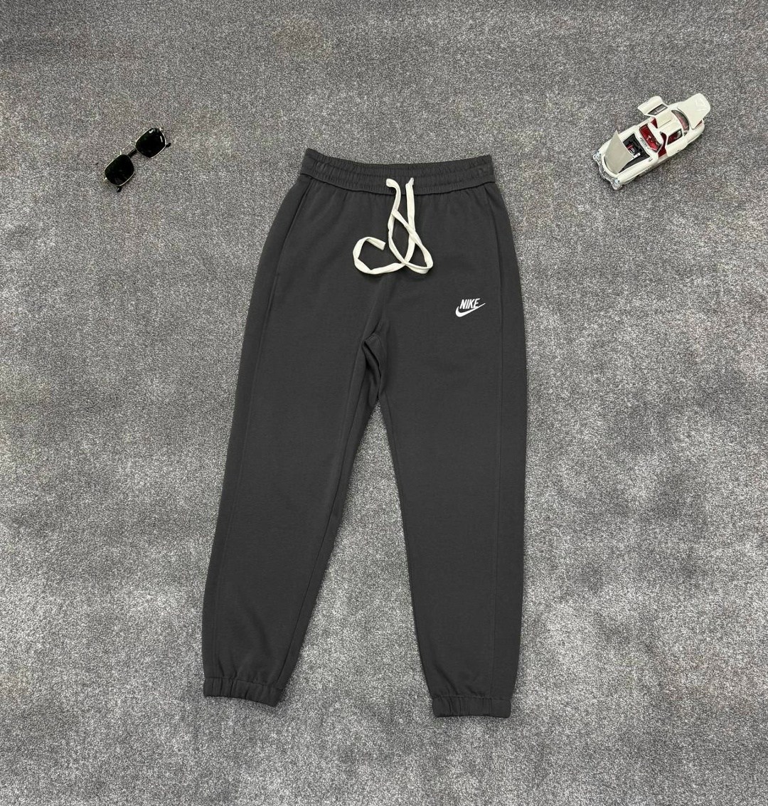 спортивные штаны nike,спортивные штаны nike мужские,спортивные джоггеры,штаны спортивные,брюки спортивные джоггеры nike