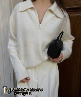Свитер