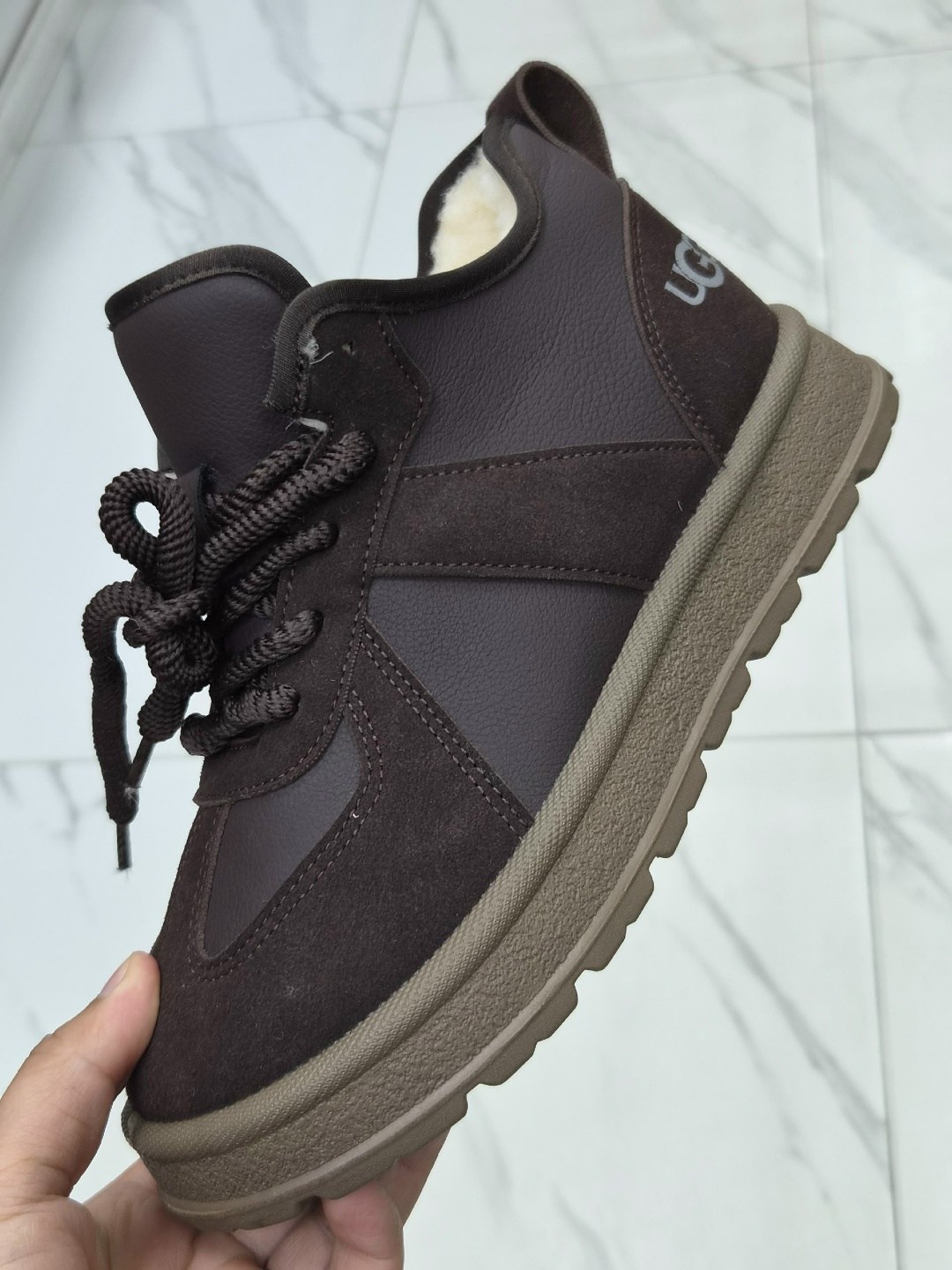 ,кроссовки ugg,женские зимние кроссовки,кроссовки на меху,зимняя
