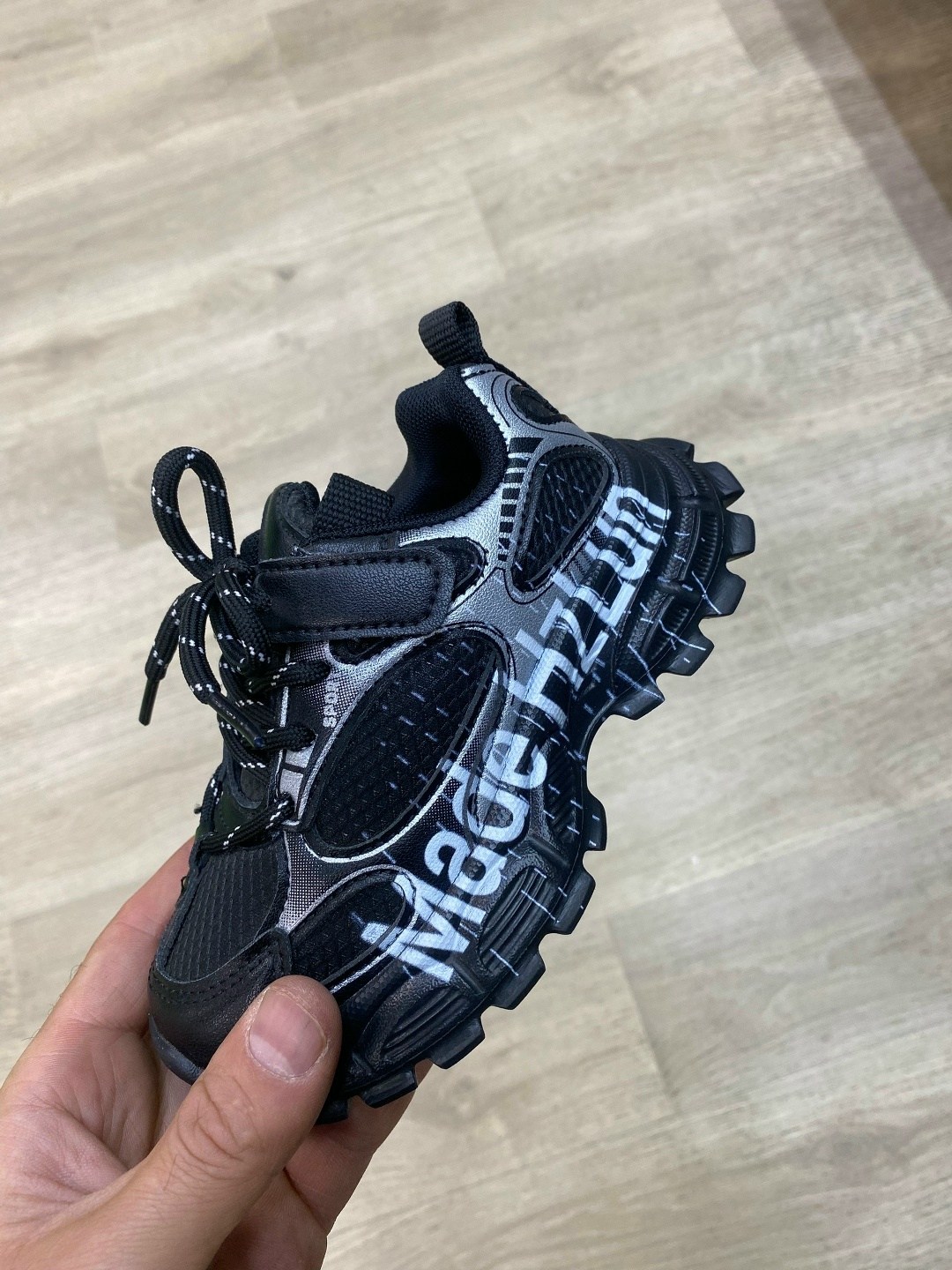 кроссовки,кроссовки balenciaga,женские кроссовки,модные кроссовки,спортивная