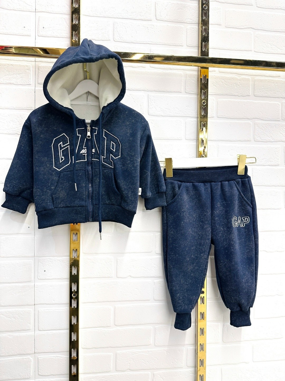спортивный костюм gap,спортивный костюм на мальчика,спортивные костюм,одежда для мальчика,спортивный костюм детский