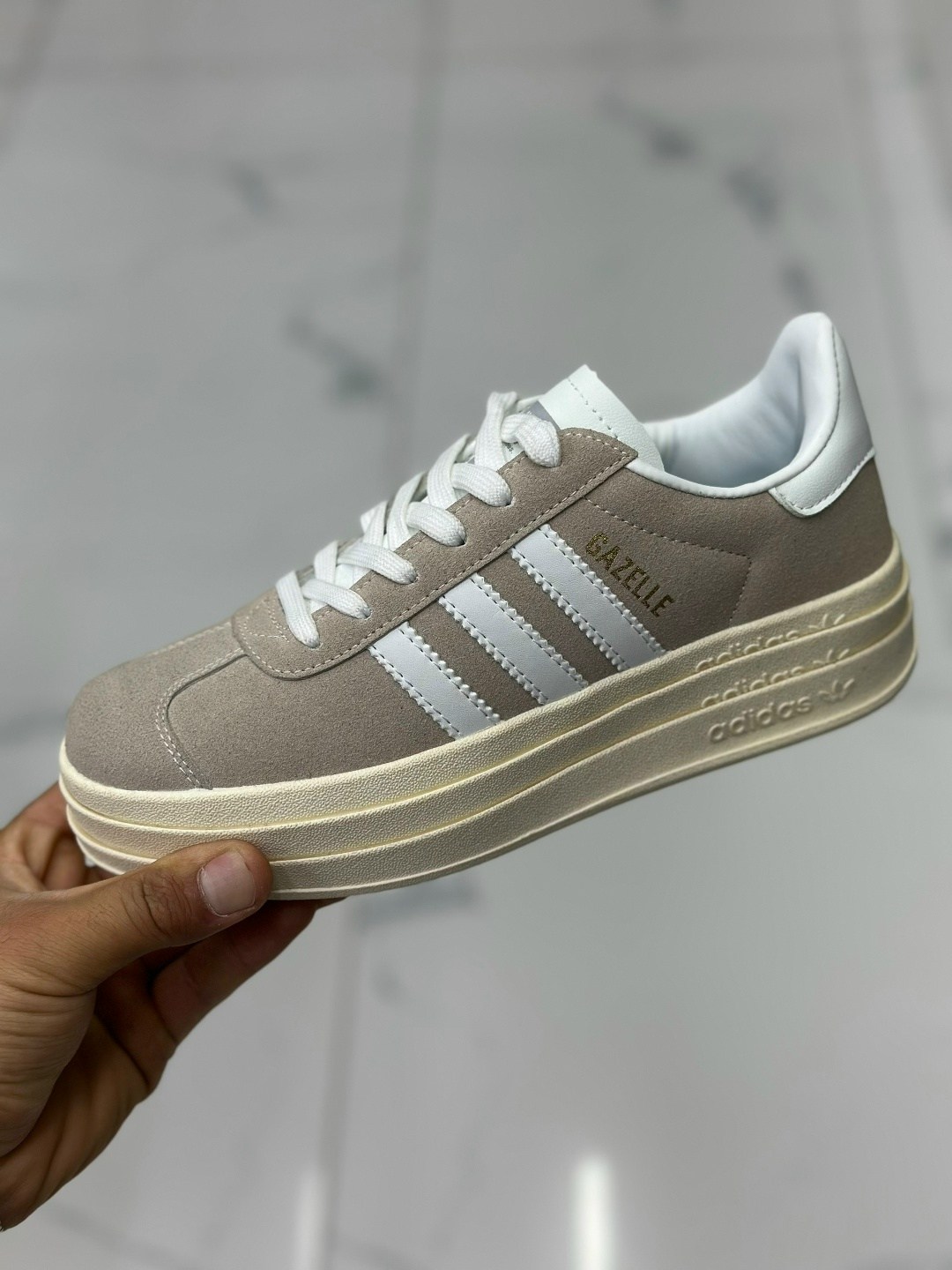 кроссовки adidas gazelle bold женские,,женские кроссовки adidas gazelle bold black white,кроссовки adida gazelle,женские кроссовки адидас на толстой подошве adidas gazelle platform