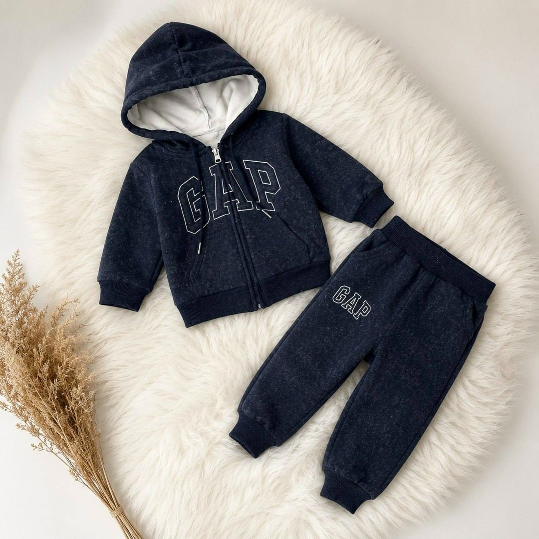 спортивный костюм gap,спортивный костюм на мальчика,спортивные костюм,одежда для мальчика,спортивный костюм детский