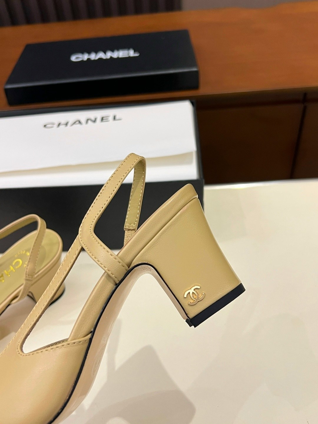 шанель туфли,туфли chanel,босоножки шанель,туфли шанель слингбэки,туфли шанель с круглым каблуком