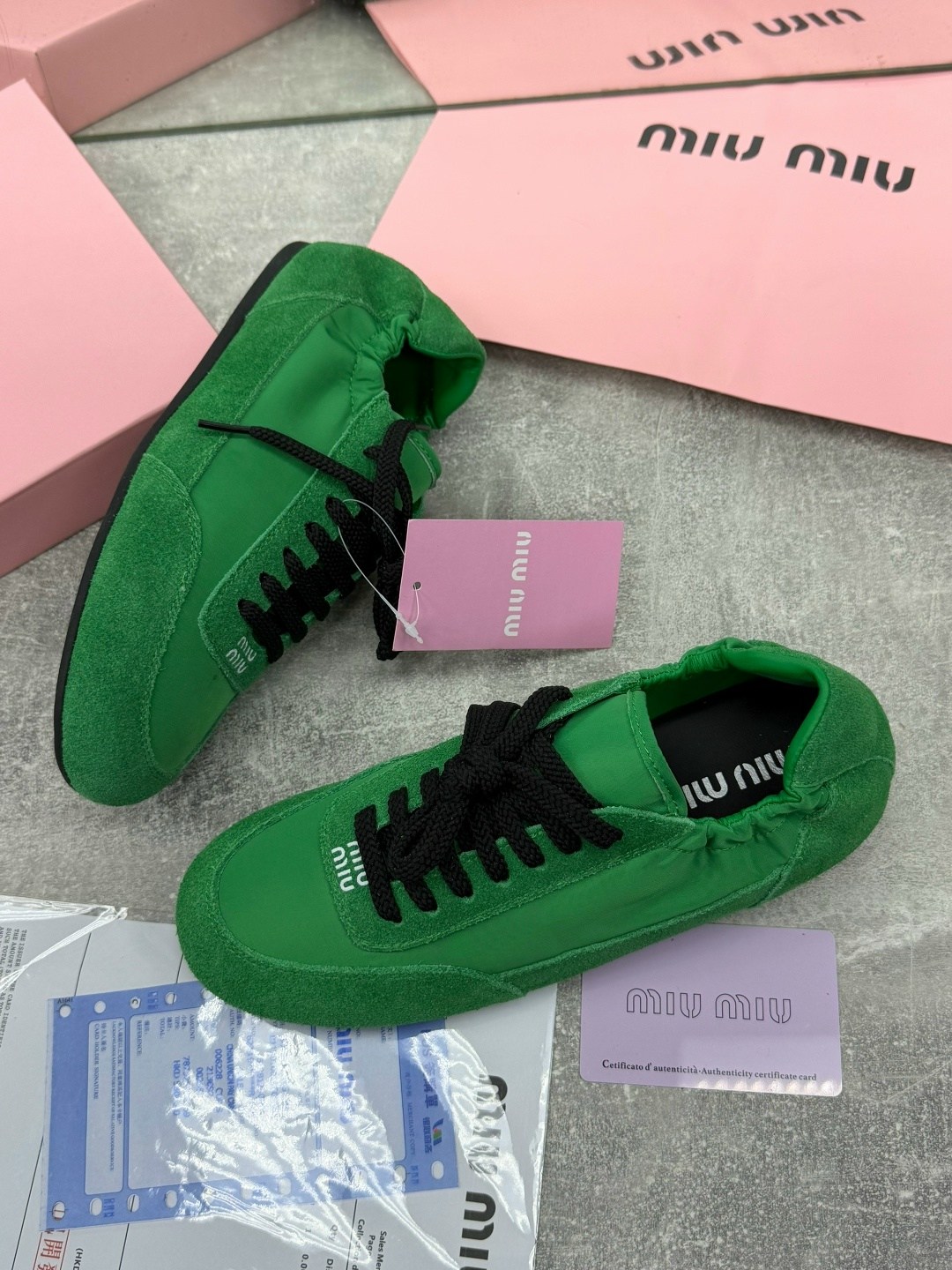,кроссовки prada, женская,спортивная ,кроссовки удобные