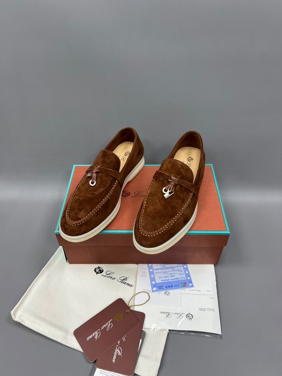 лоферы loro piana,лоферы женские loro piana,замшевые лоферы loro piana open walk коричневые,женские лоферы loro piana коричневые замшевые,замшевые женские лоферы loro piana бежевые