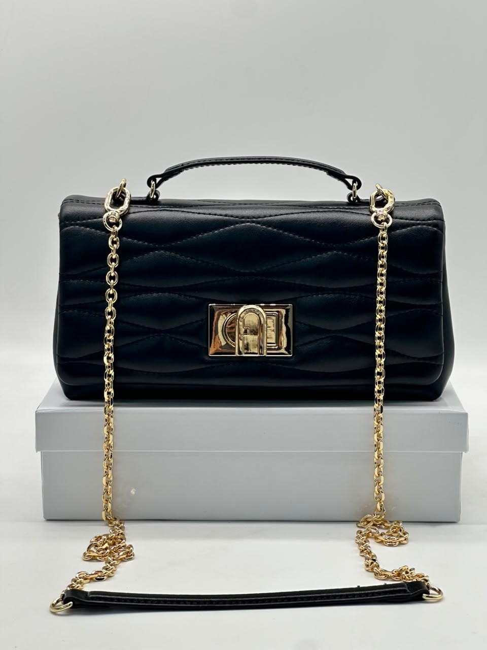 сумка,женская сумка,сумки через плечо furla,стеганая сумка,сумочка