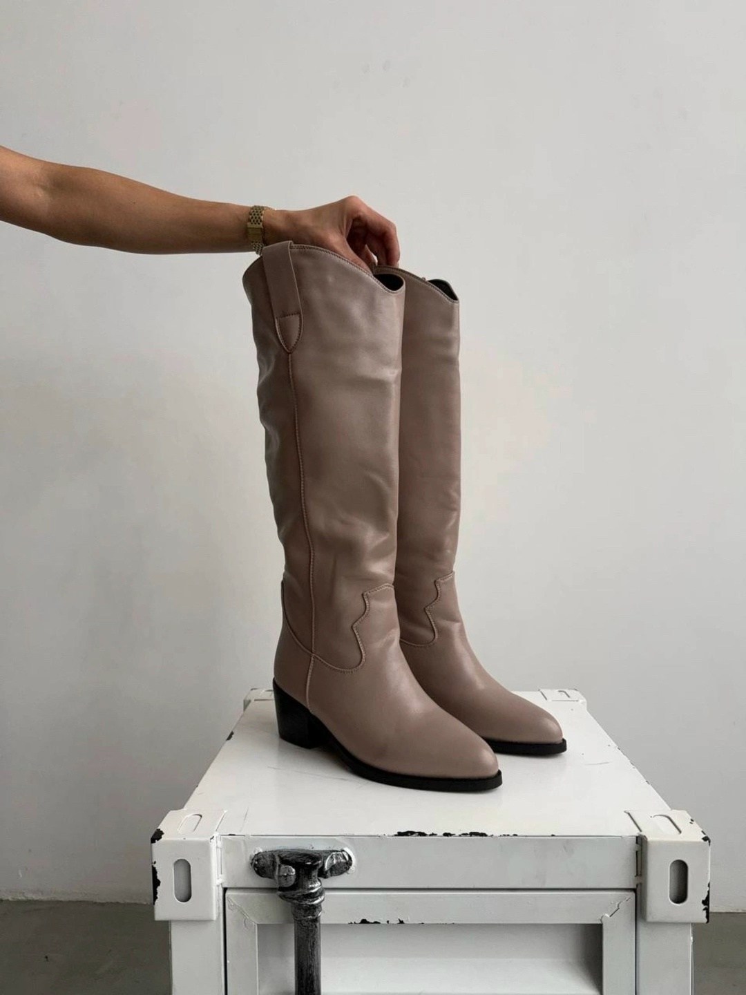 женские сапоги,бежевые сапоги,высокие сапоги,сапоги,сапоги zara бежевые высокие