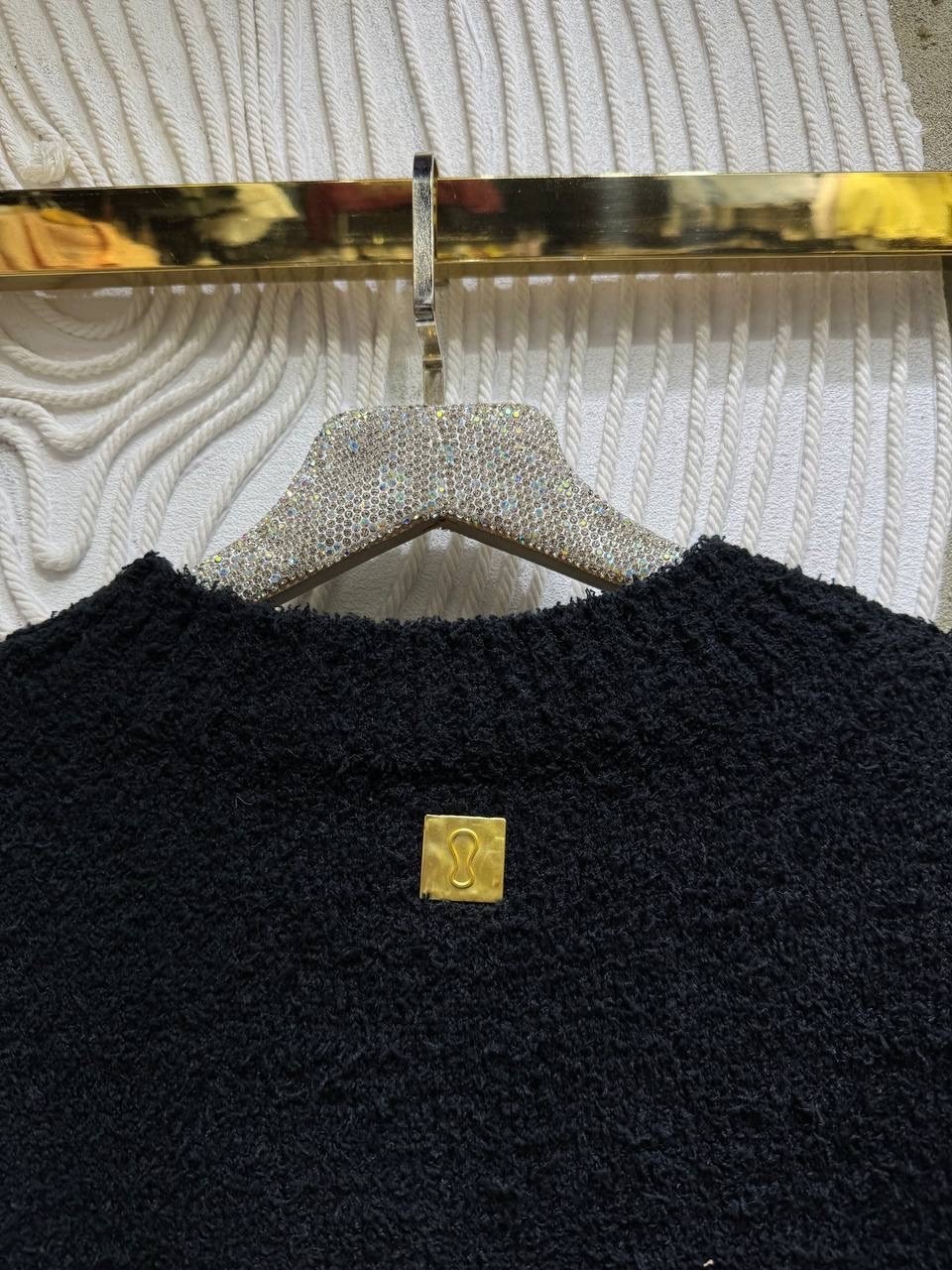 джемпер с пуговицами,chanel черный шерстяной джемпер / свитер classic flap для женщин,джемпер / свитер chanel,свитер джемпер,свитер